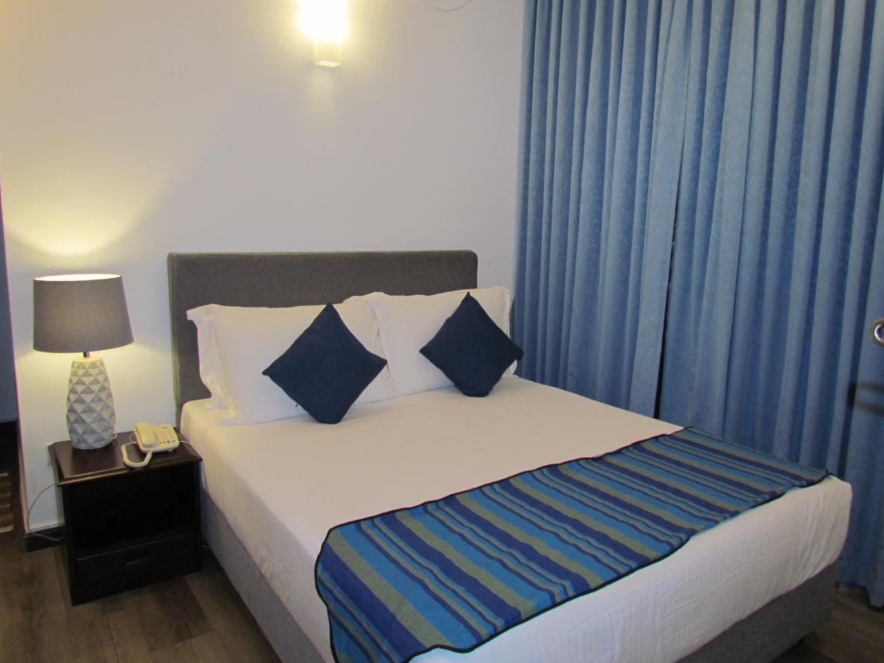 Kmc Villa Dehiwala-Mount Lavinia Exteriér fotografie